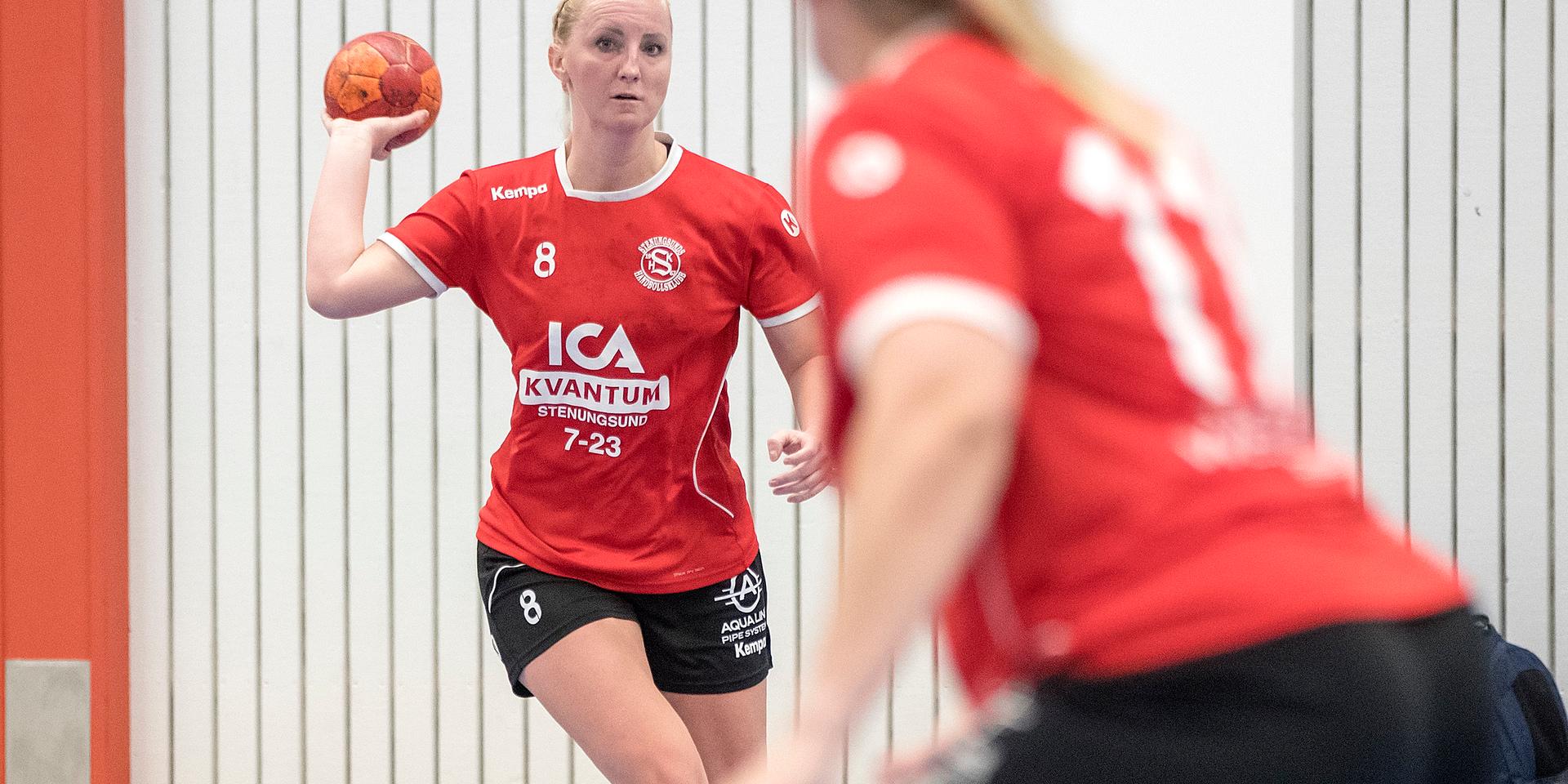 Maria Sköld och Stenungsunds HK vann första kvalmatchen mot Trollhättan, men det är långt kvar till division 1.