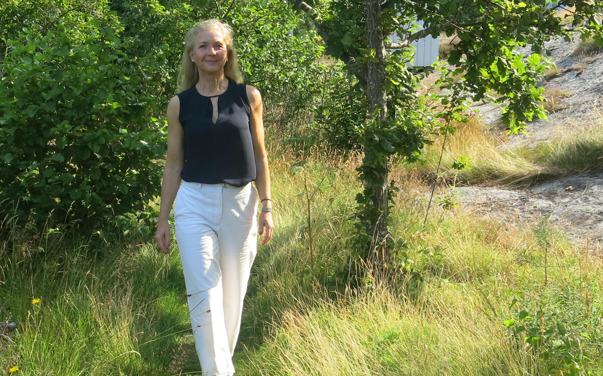Tillsammans med vänner och familj tillbringar Maria Renfors sommardagarna i Mjösund.