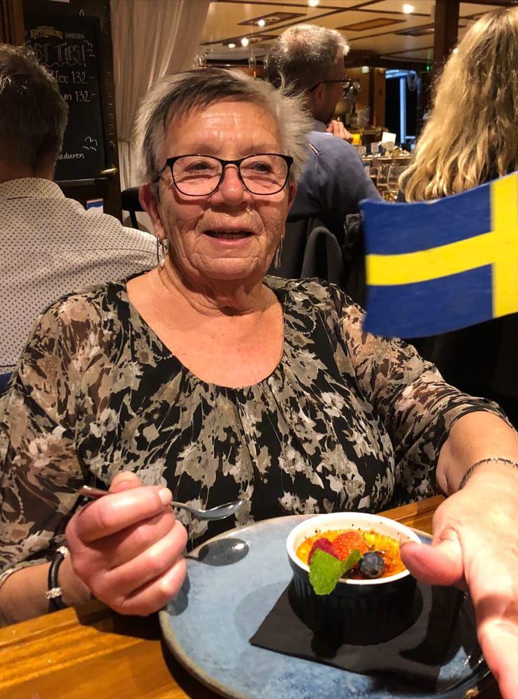 Grattis på alla hjärtans dag mamma och svärmor Ulla-Britt Gunnarsson! Tack för allt du gör för oss kära du! /Kramar från Magnus och Ulrika