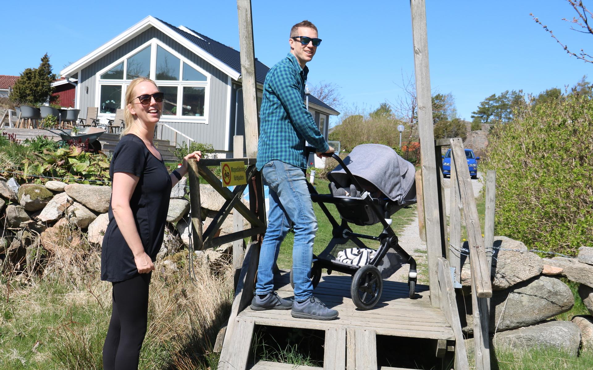 Veronica Hasselroth och Anders Jones från Strandnorum gillar att gå till Stora Höga och välkomnar en promenadväg som istället sträcker sig längs vattnet.