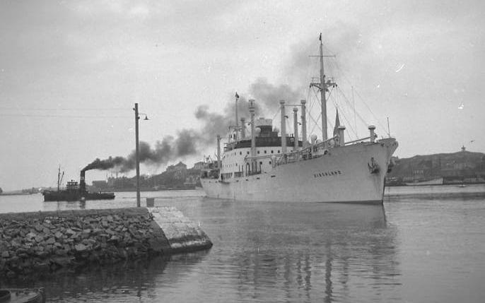 M/S ”Vingaland ”i Lysekils hamn den 24 februari 1951. 
