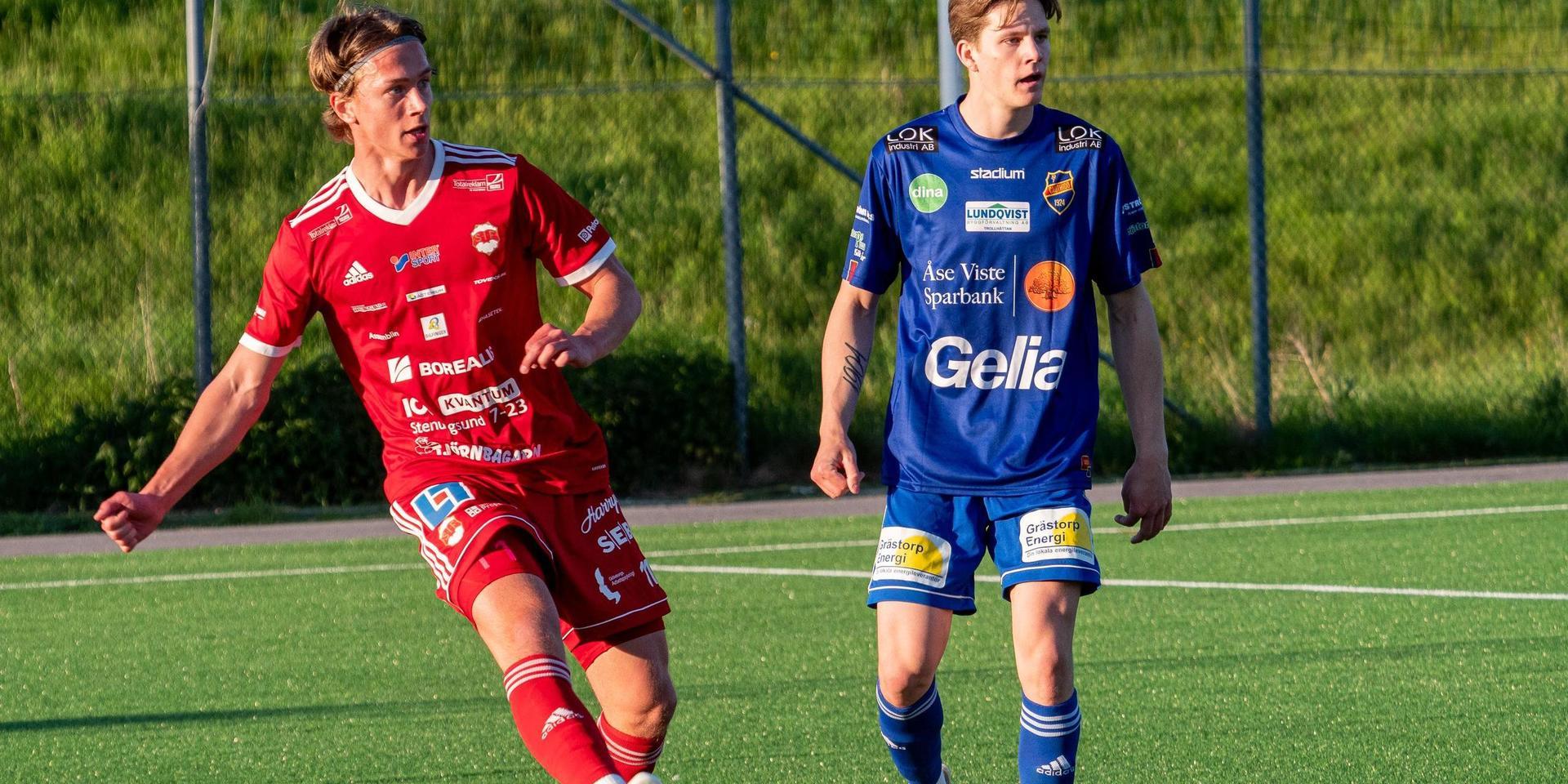 Anfallaren Lukas Lindholm Corner anlände till Stenungsunds IF inför säsongen 2021 men har lämnat för spel i den italienska klubben Akragas. Han gjorde mål i helgens premiärmatch för sitt lag som vann med 3–1 hemma mot Sciacca.