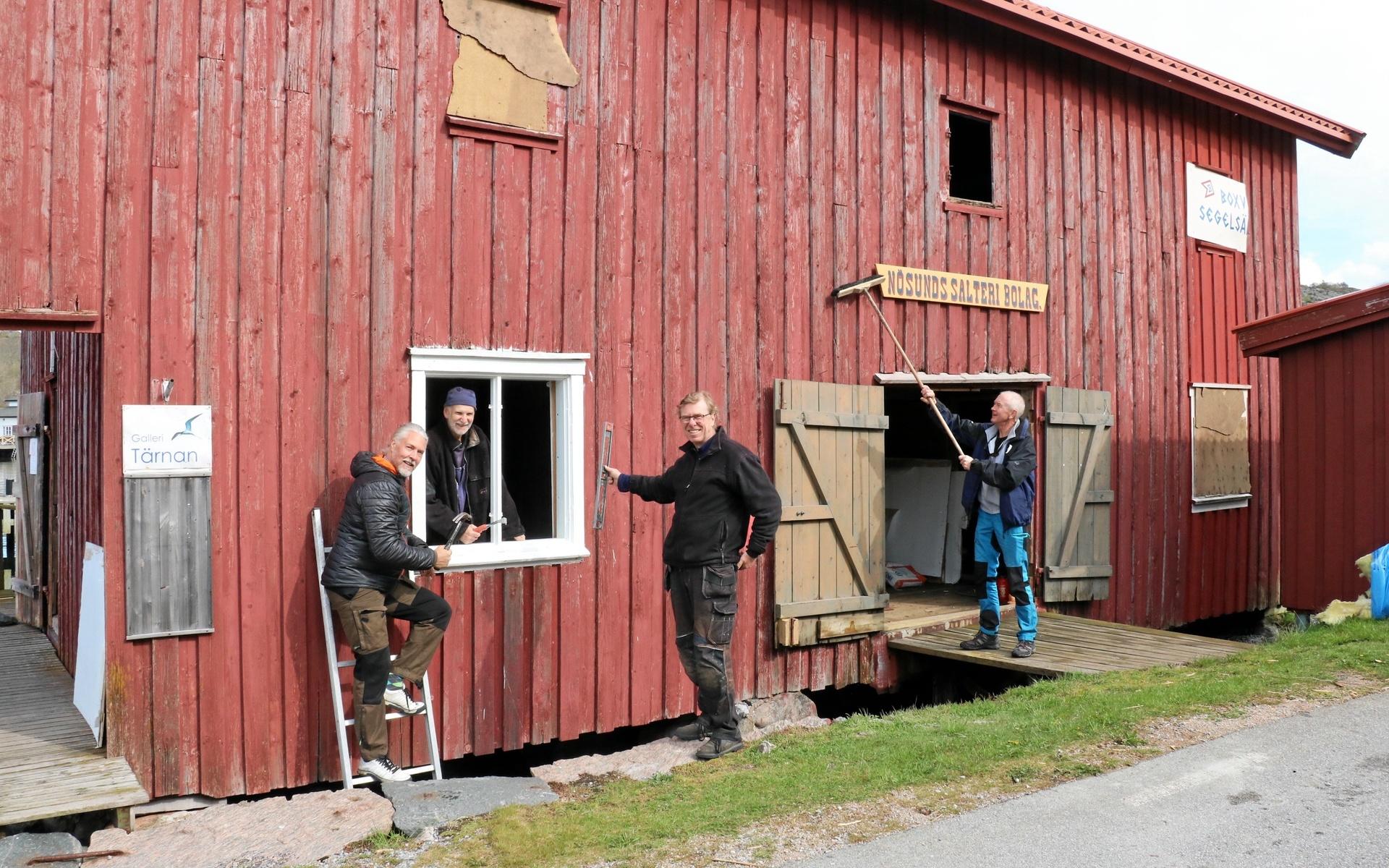 John Areblad, Bengt Thompson, Per Arvidsson och Mikael Hassler ingår i den grupp som planerat och ska renovera magasinet i Nösund.