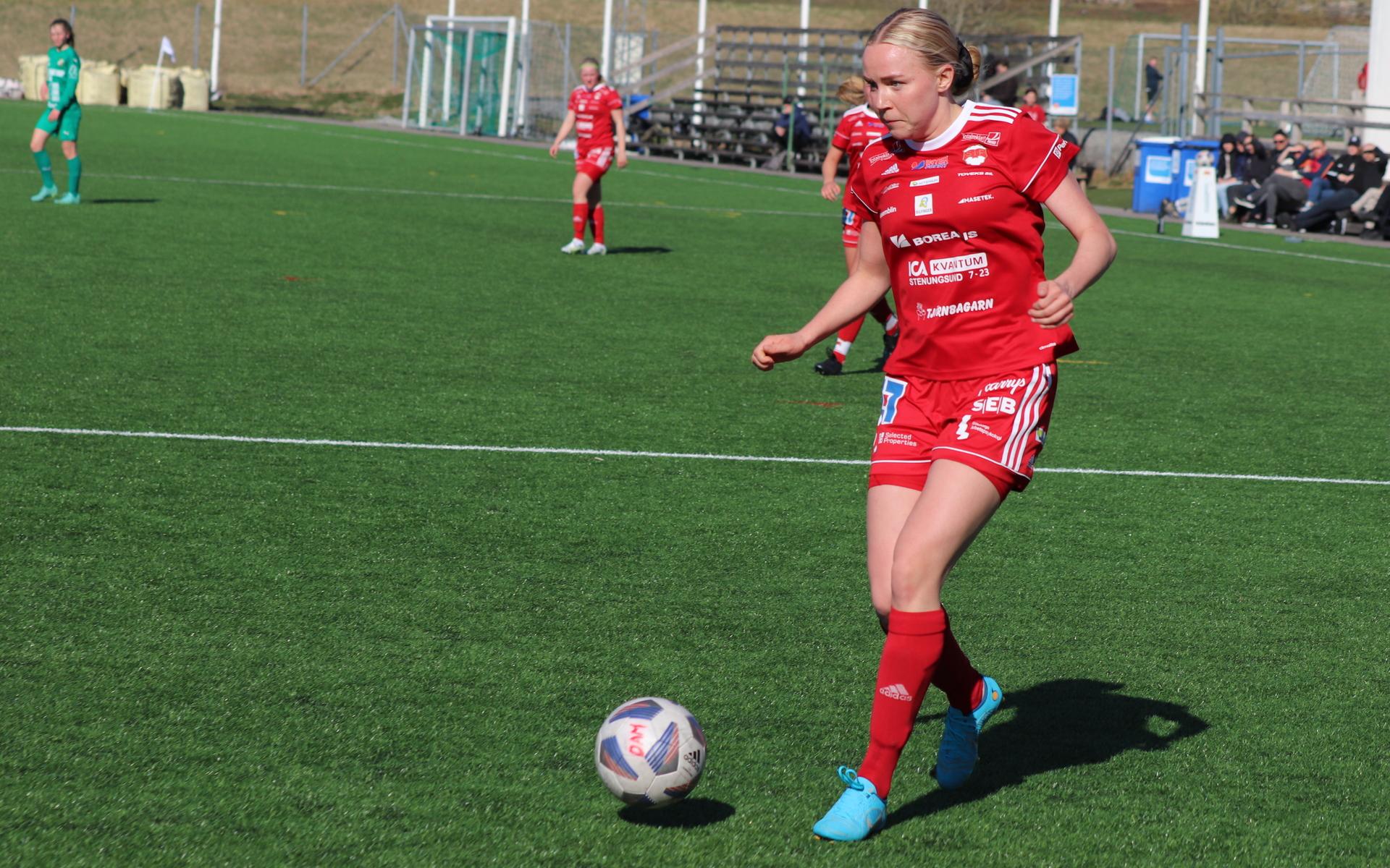 Rebecka Sten inledde matchen med två mål.