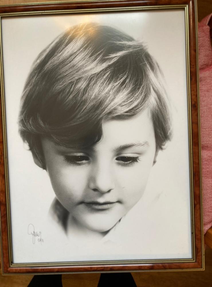 Porträtt av pojke gjort med den typiska metoden att vinjettera som Gunny lärde sig av Ann-Marie Gripman.