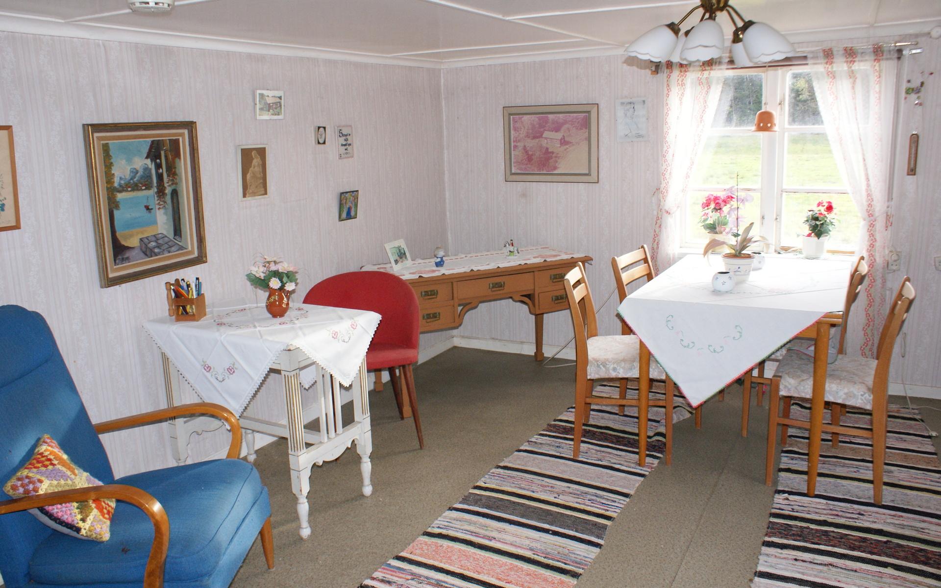 Miljön inne i torpet är bevarat från den tid då Helga Andersson bodde där. 