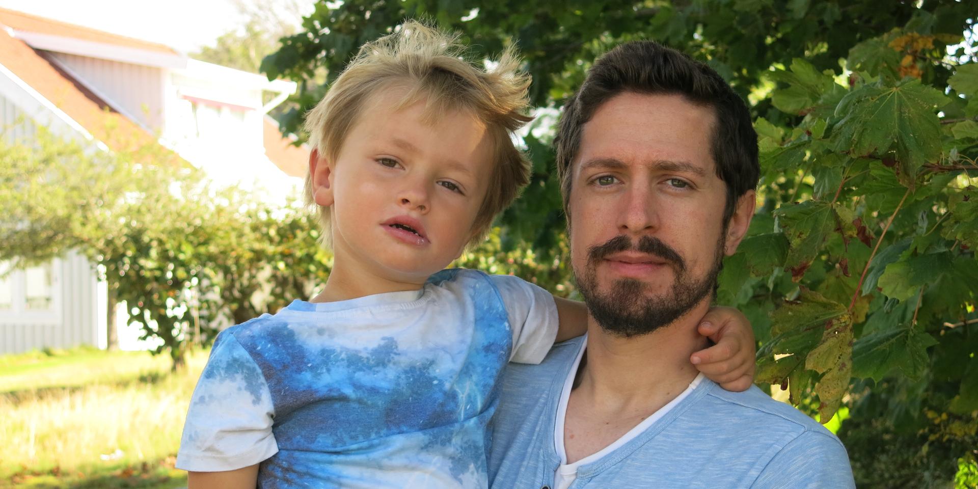 Galle Selland hoppas att fler pappor vill delta i ”Pappagruppen”. Lowe, 4 år, håller med.