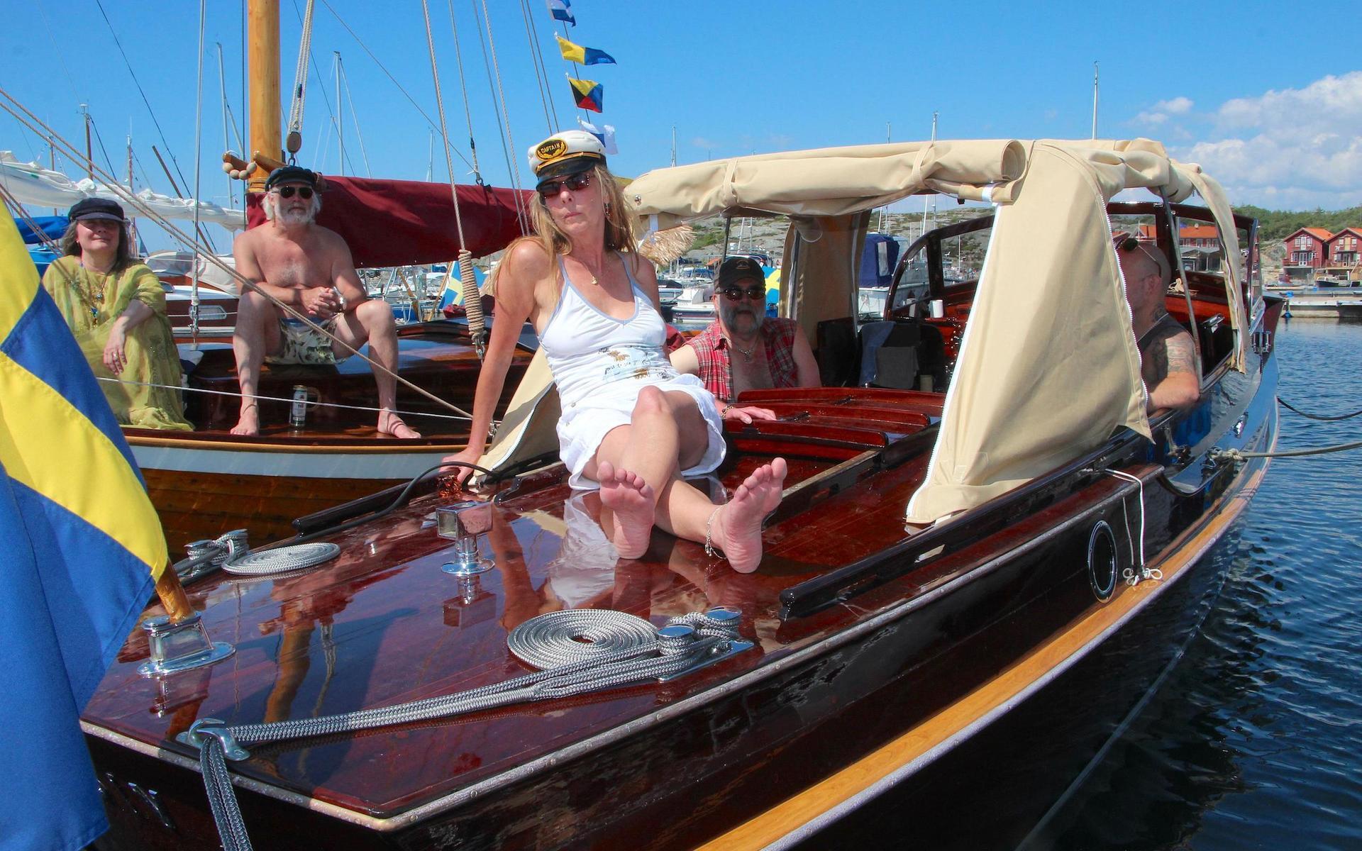 Maria Swahn och Peter Nilsson njuter i skönheten Siv, en systerbåt till Kantippa.