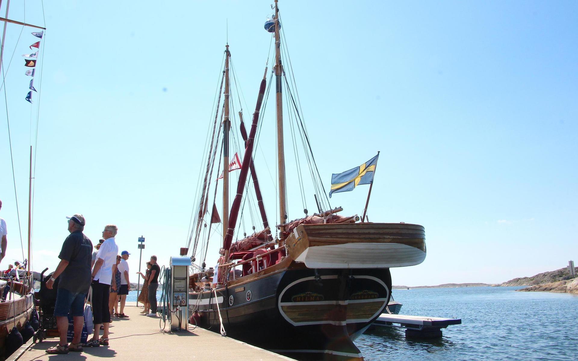 Träbåten, eller i det närmaste träfartyget, Hilma byggdes på Västerö Skibsvarv på Läsö 1978-1979. Den har numera Skärhamn som bas. Båten är 11,80 lång och rustad med en perkinsmotor på 175 hästar. 