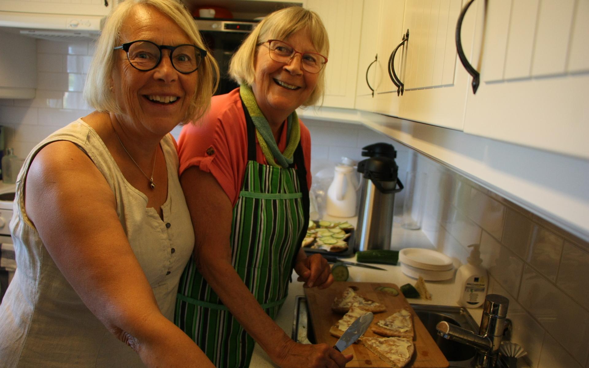 Eva Hermansson och Elisabeth Nilsson Carlsson jobbade i köket.