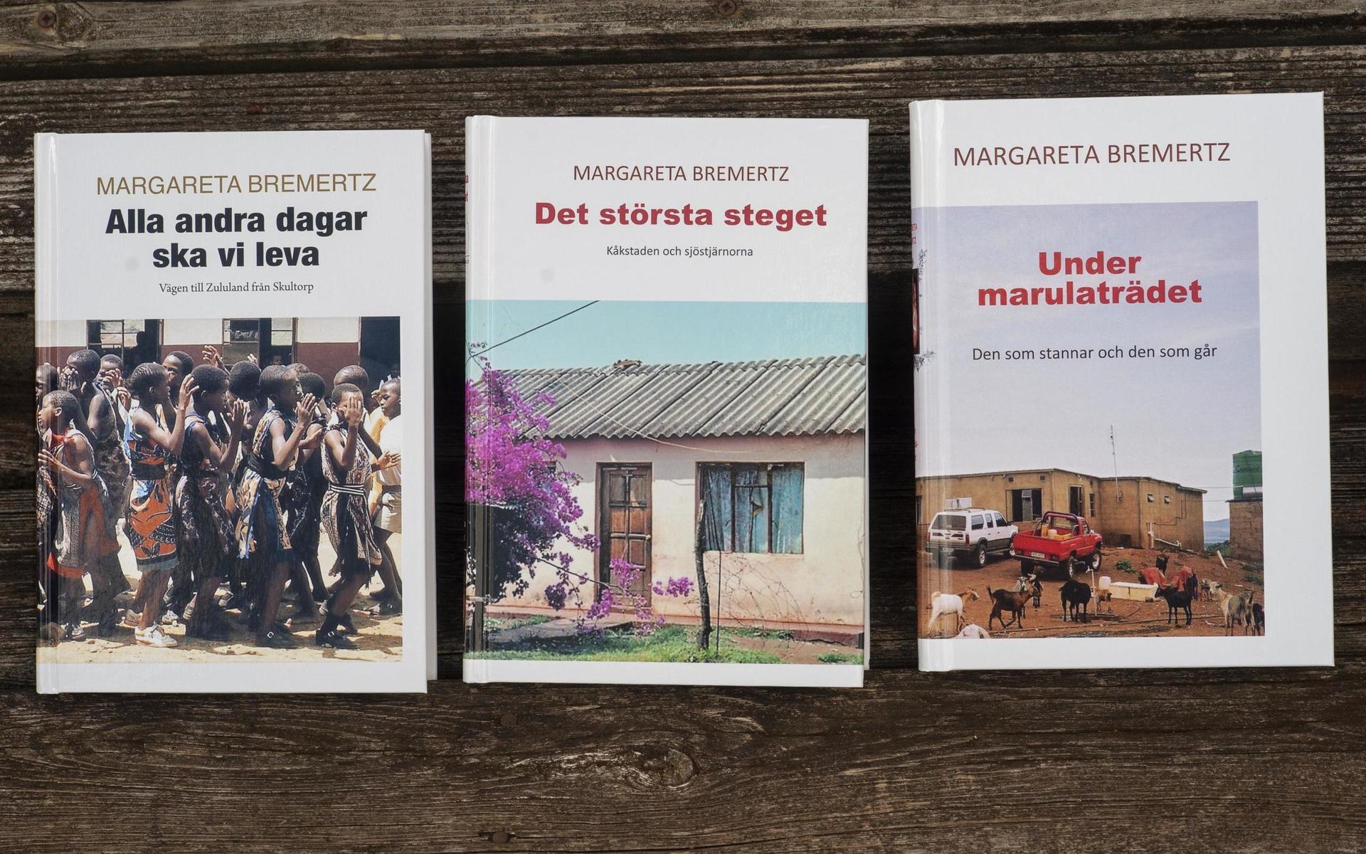 Det har blivit tre böcker om Anna-Karin Nyberg Mazeka. 