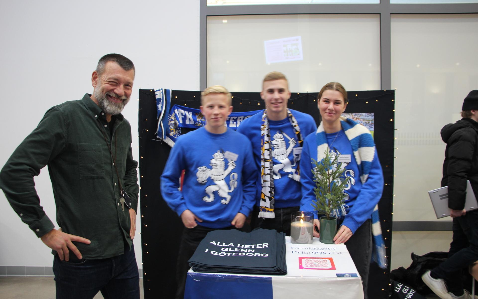 Elias Aronsson, Philip Nilsson och Gretha Coenen älskar IFK Göteborg och det märks i deras produkt - en blåvit kasse med texten ”Alla heter Glenn i Göteborg”.