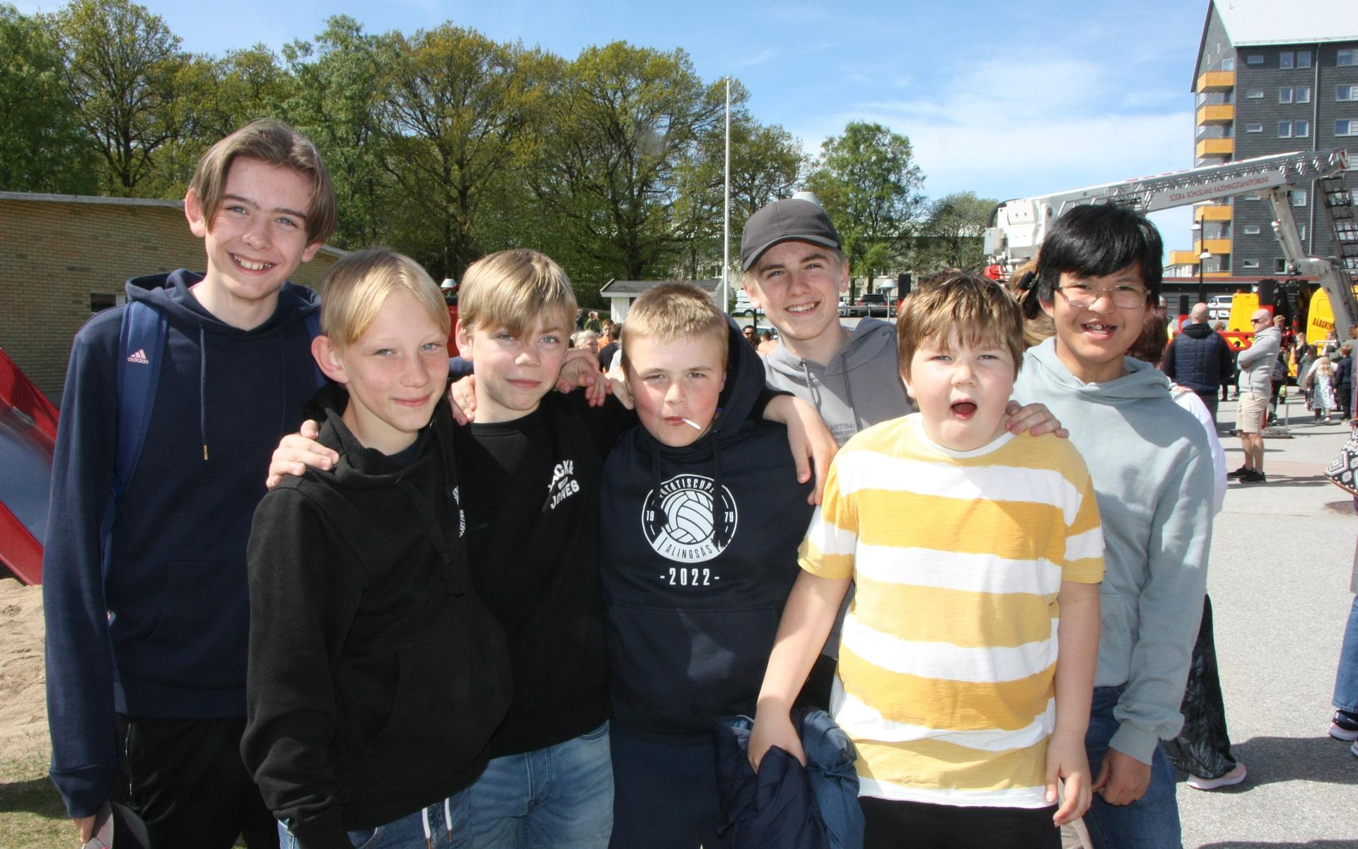 Philip, Erik och Rasmus hängde med kompisarna Otto, Valter, Emil och Oliver på Kopperskolans dag.