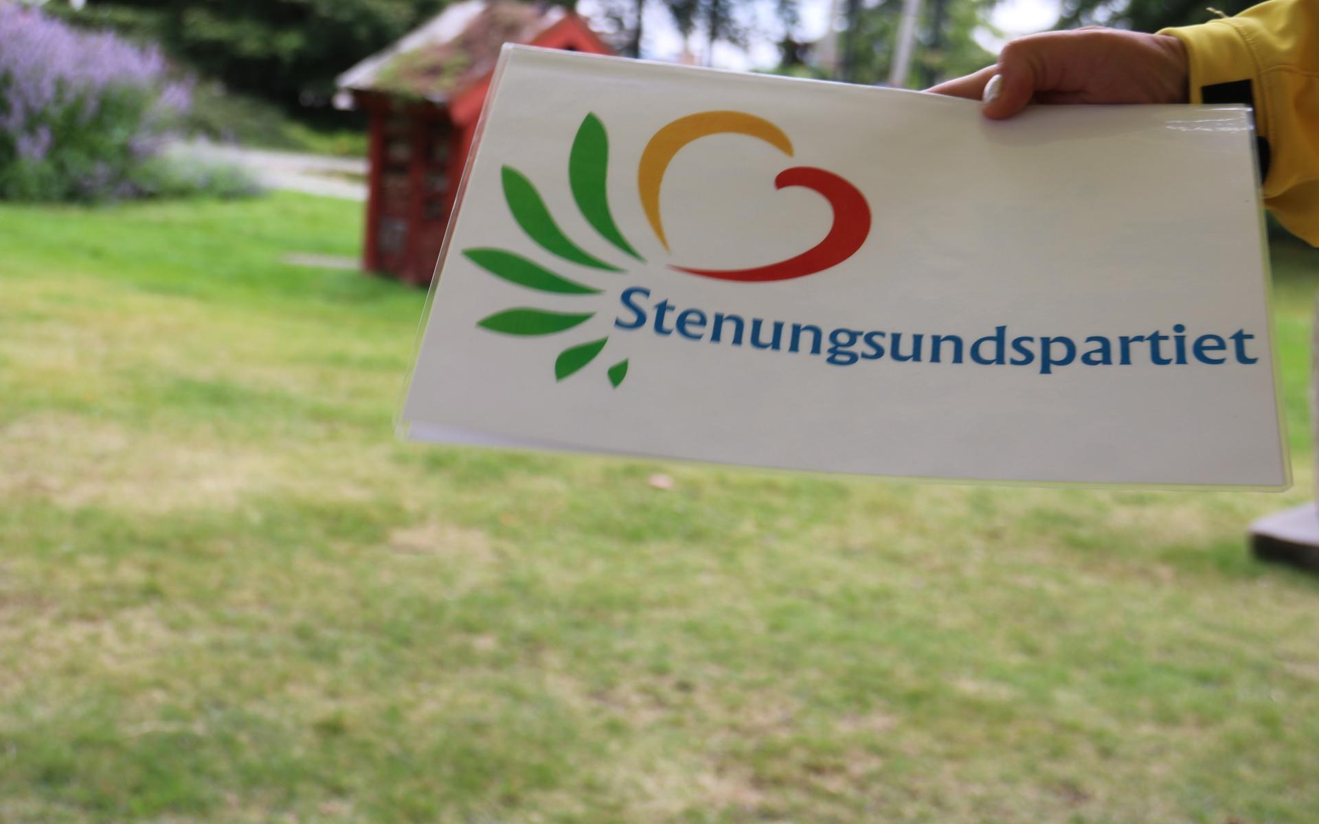 I Stenungsundspartiet finns flera färger med i logon, både rött och blått.