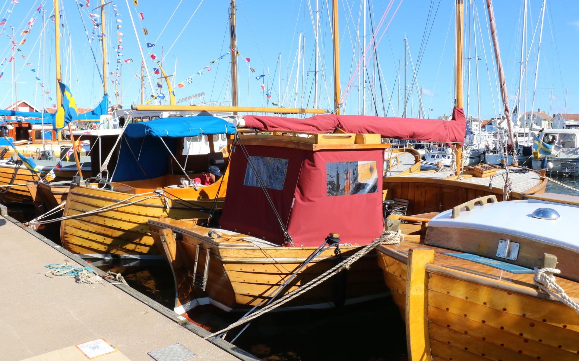 Träbåtsfestivalen 2022 lockade runt 20 000 besökare till Södra Hamnen i Skärhamn. Västkustens Träbåtsförening arrangerade dagen tillsammans med Södra Bohusläns Turism. 