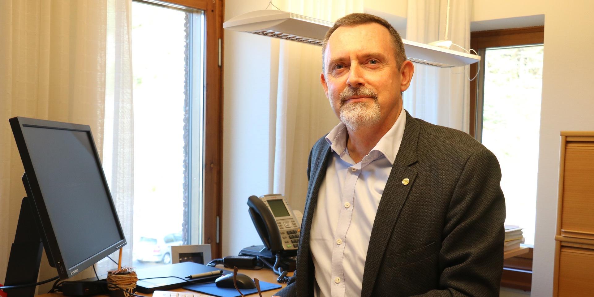 – Var kritisk när någon uppmanar dig till handlingar över telefon, säger Orusts Sparbanks VD Mikael Gustafsson. 